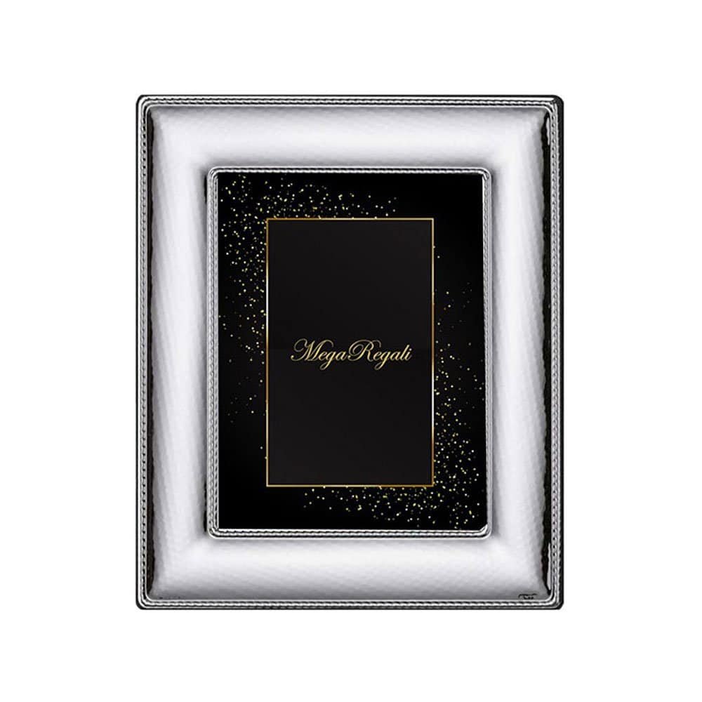PORTAFOTO MARTELLATA LUCIDO ARGENTO BILAMINATO RETRO LEGNO 1 Cornice portafoto argento con design elegante e dettagli raffinati.